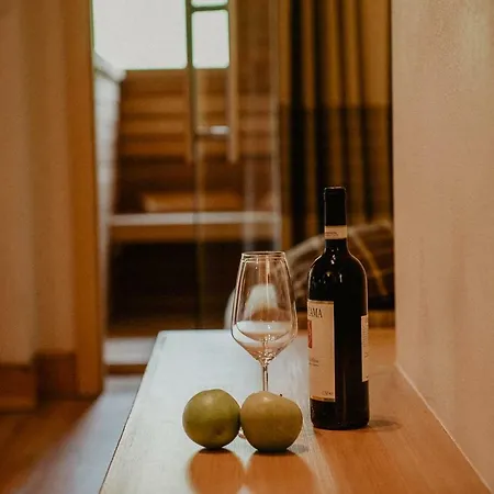 Larice Suite&breakfast Hotell 4*