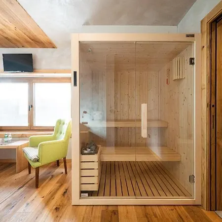 Larice Hotel 4*