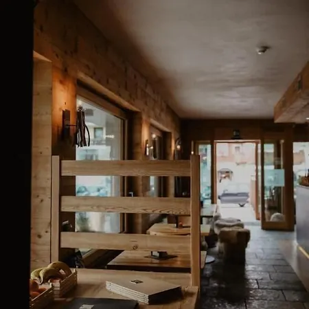 Larice Hotel 4*